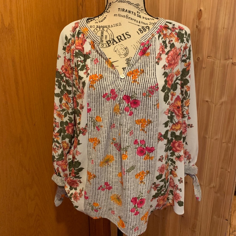 Floral bright blouse